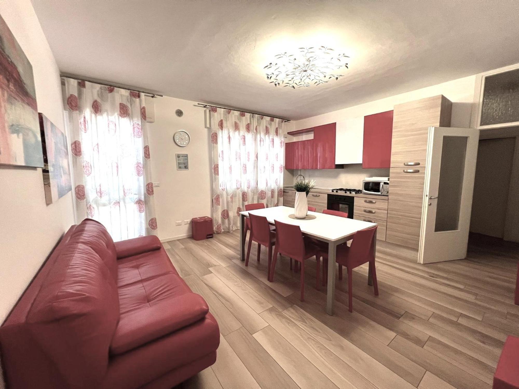 Adria Holiday Family Apartments: Beachside Comfort in Jesolo Exterior photo